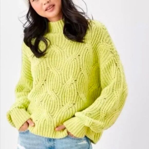 NWT American Eagle  Cable Knit Mock Kneck Chunky Sweat Size L - Picture 1 of 7